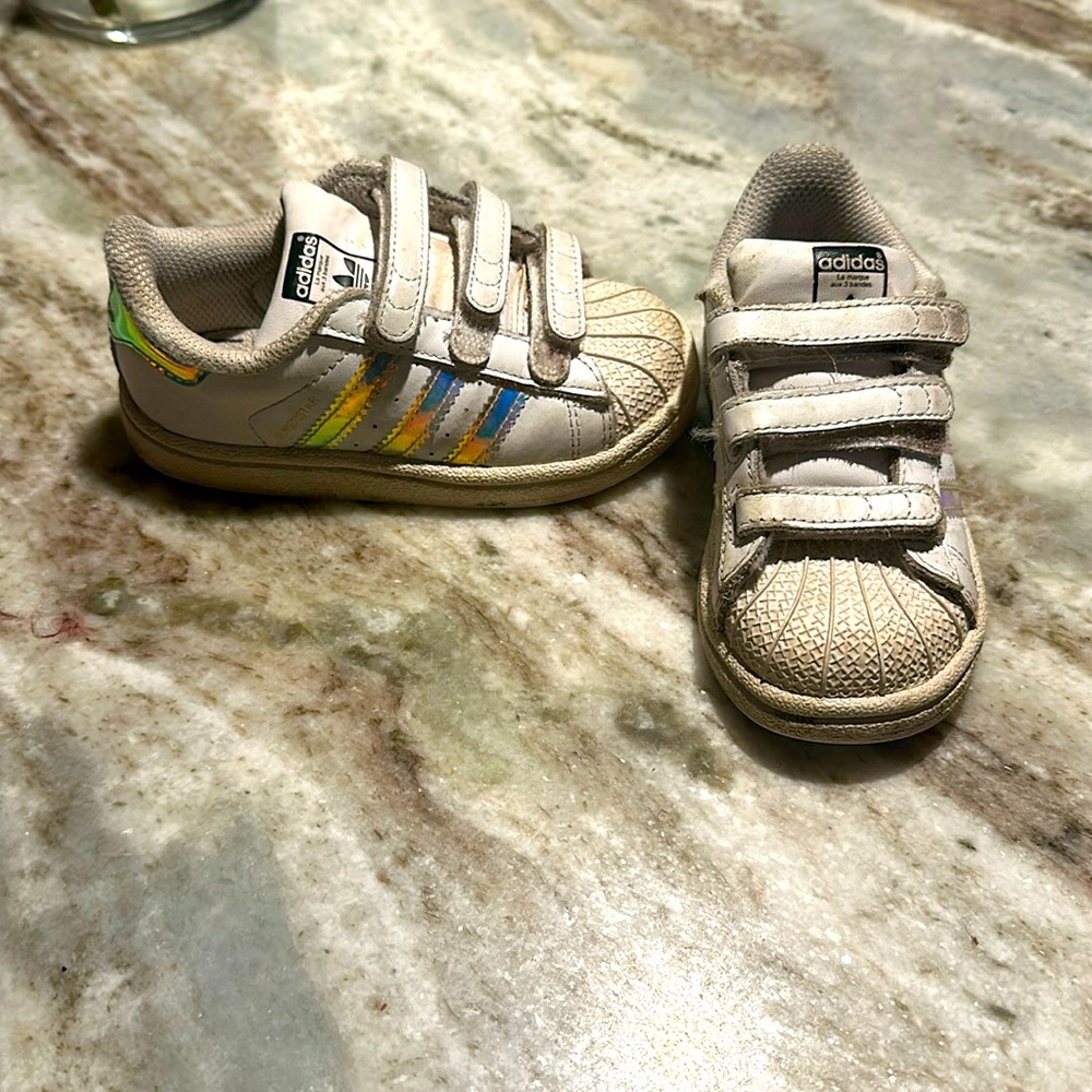 Used Adidas shell tops 🐚